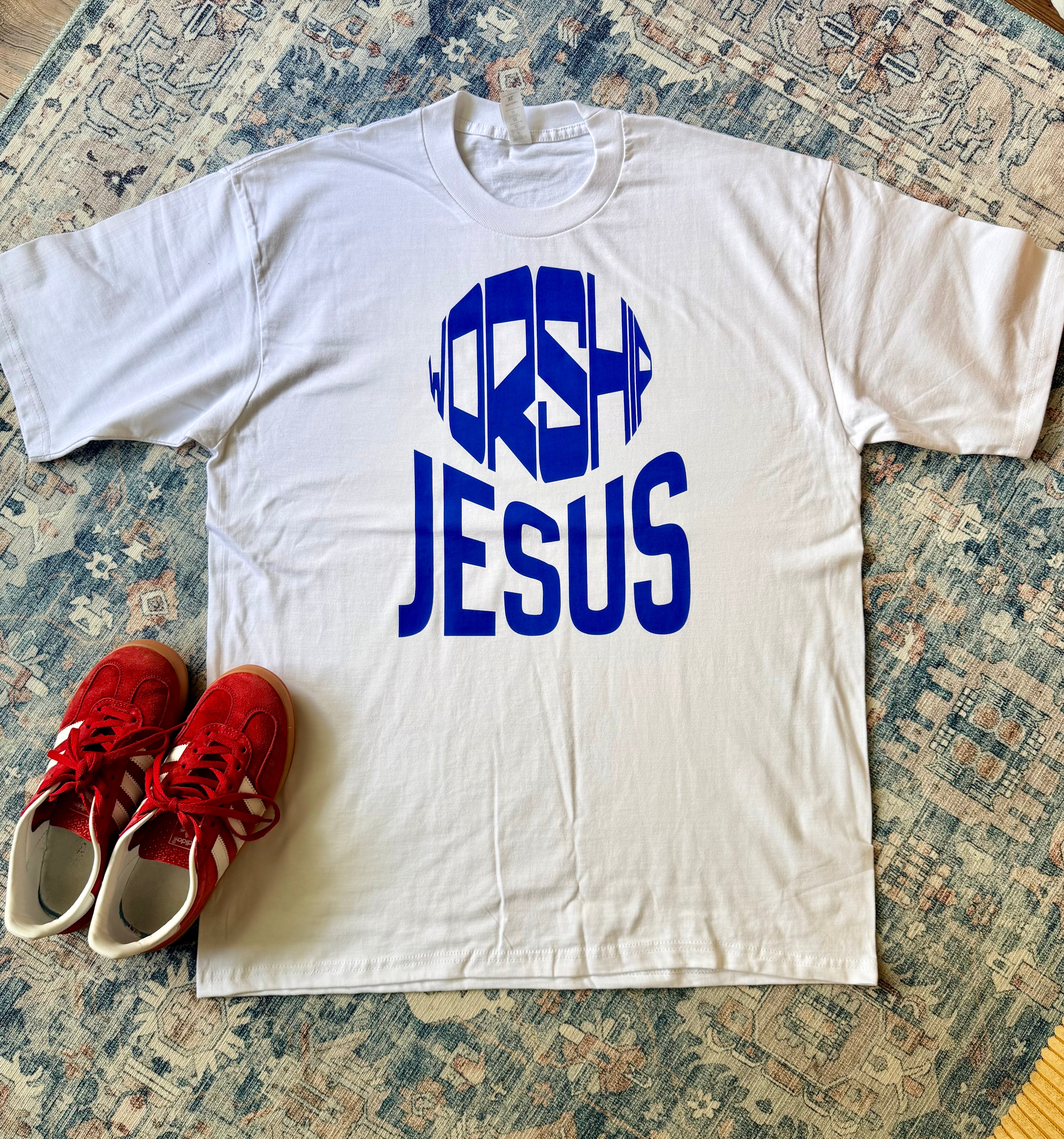 Worship Jesus - size XL