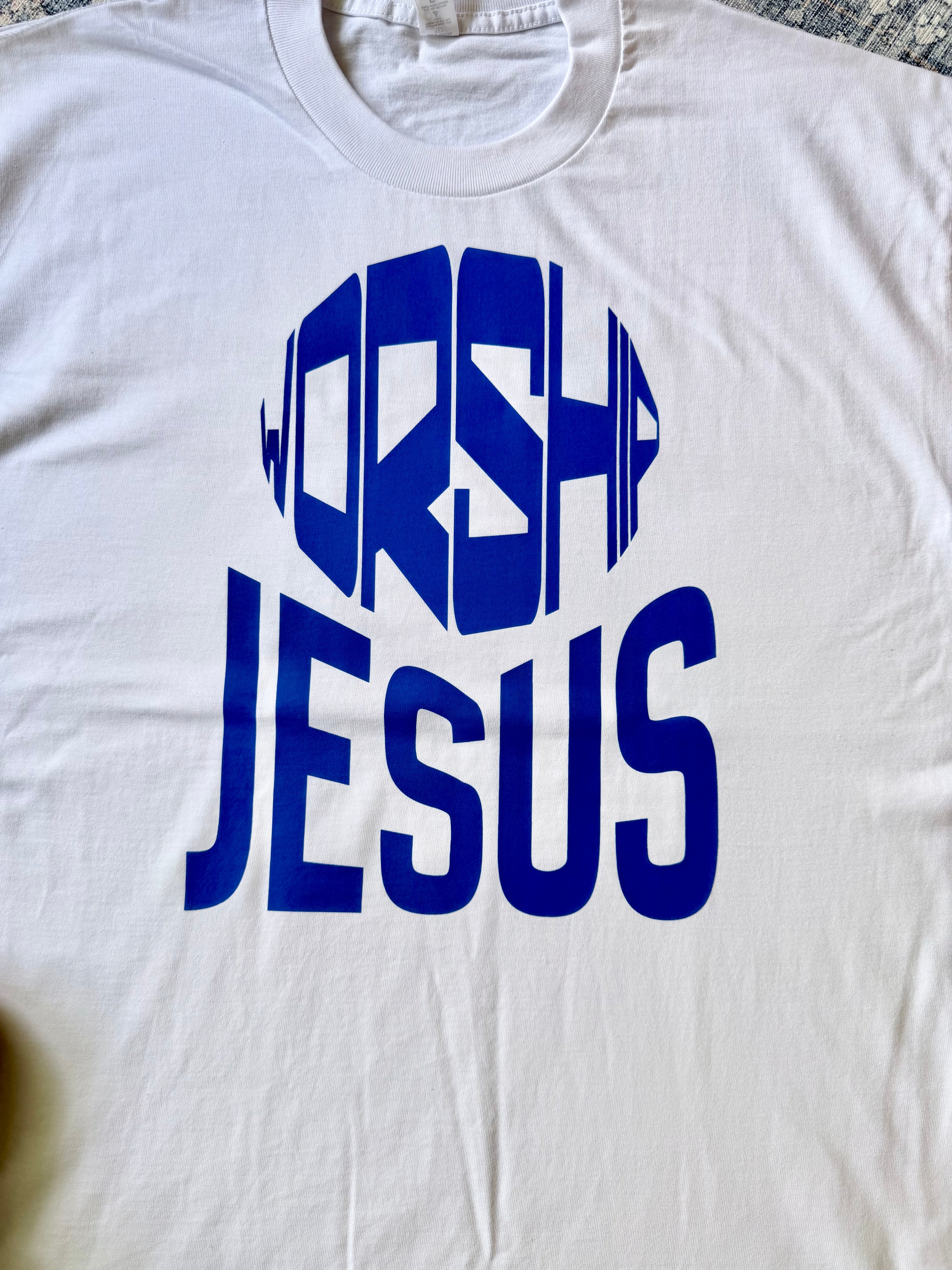 Worship Jesus - size XL