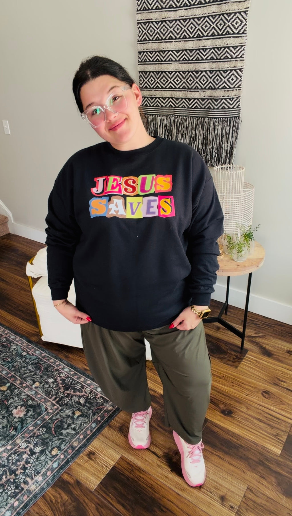 Jesus Saves - size medium